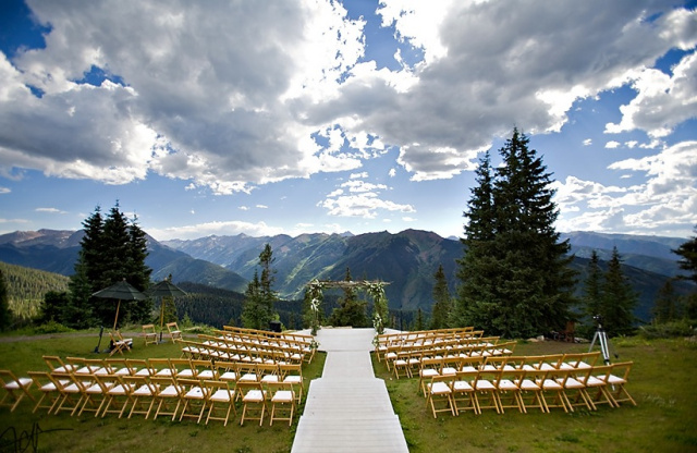 aspen wedding planner, little nell wedding, aspen wedding deck, fall mountain wedding