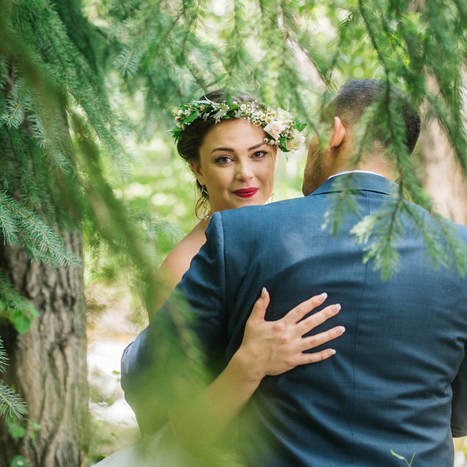 wedding mountain inspiration, beaver creek wedding planner, vail wedding planning, sweetly paired weddings, bride and groom portrait, bride in flower crown and red lipstick, along creek outside beaver creek chapel