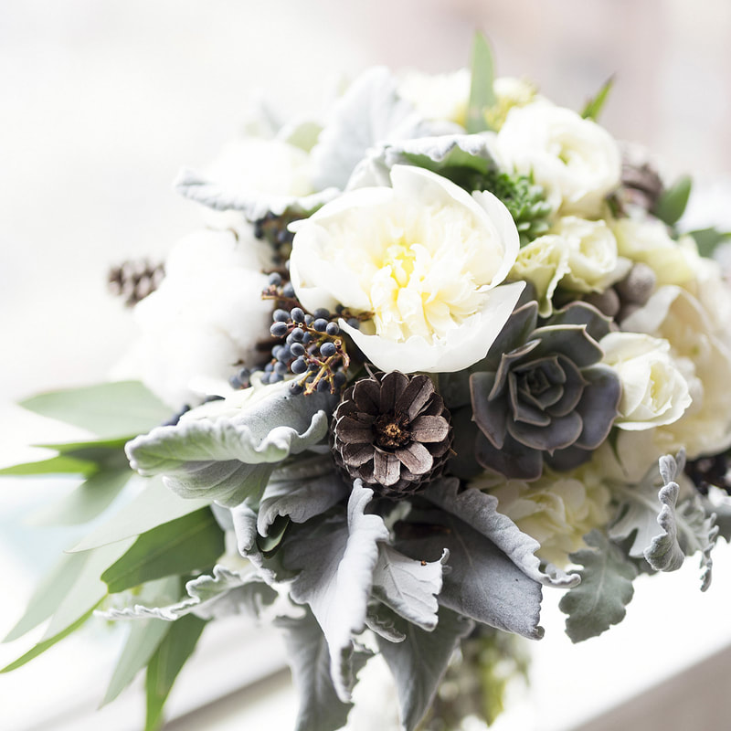 Bridal bouquet, detail photos, wedding day, denver wedding planner, sweetly paired weddings, winter wedding inspiration, mile high station wedding planner