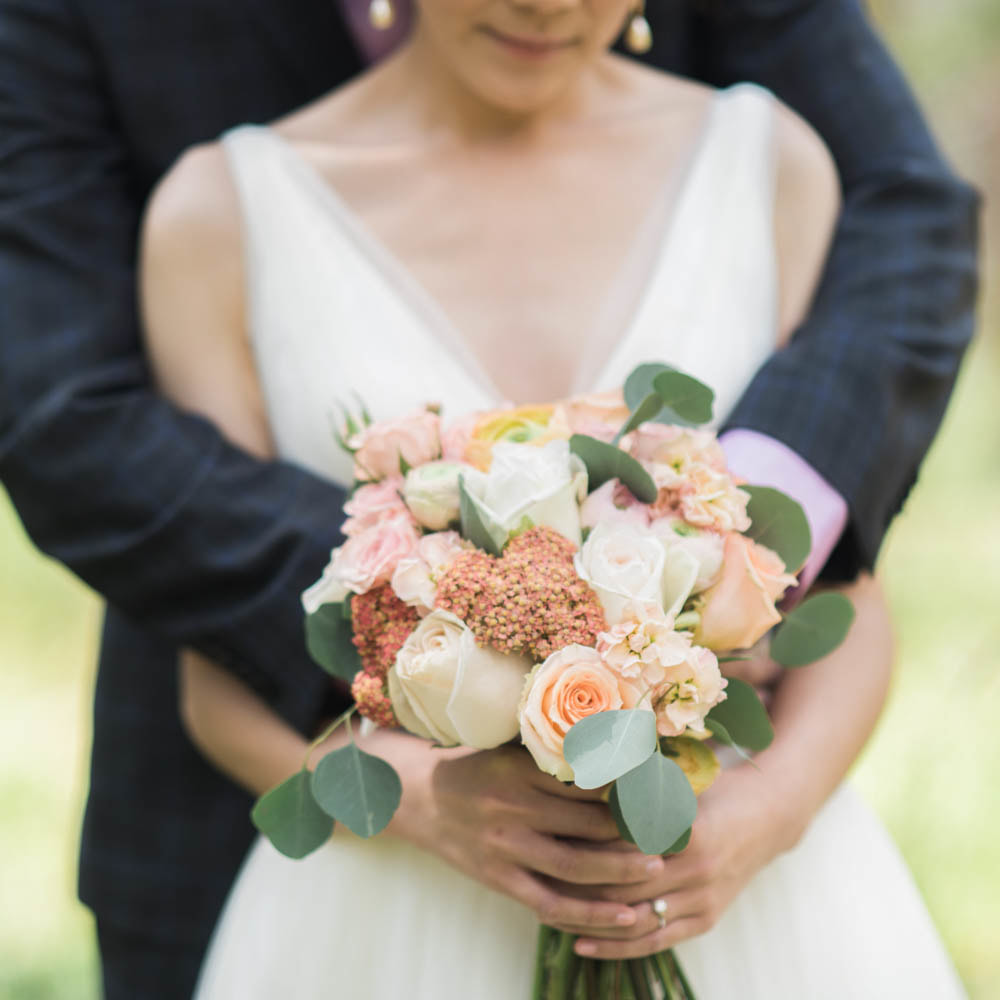 Bridal bouquet, detail photos, wedding day, vail wedding planner, sweetly paired weddings, summer wedding inspiration, piney river ranch wedding planner
