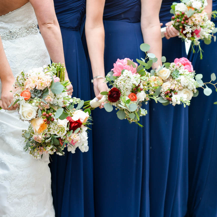 navy bridesmaids dresses, bridal party bouquets, denver wedding planner, colorado wedding inspiration, sweetly paired wedding planning, welcome sign