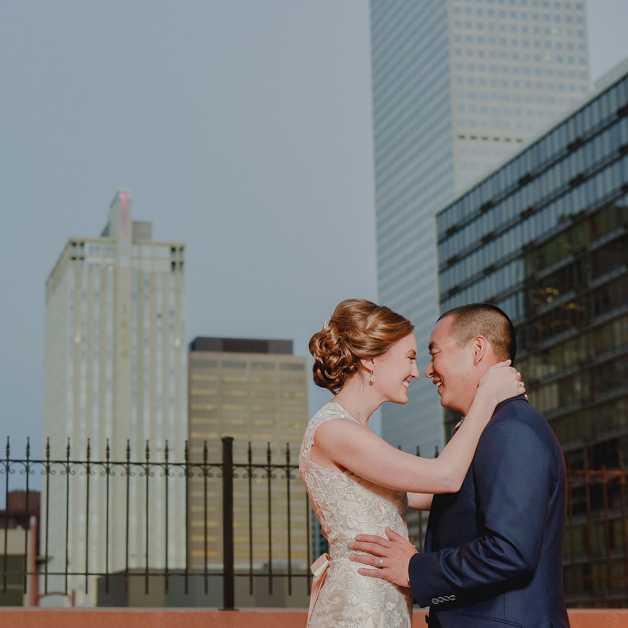 Bride and groom portrait with city view, denver wedding planner, colorado wedding planner, real weddings, sweetly paired