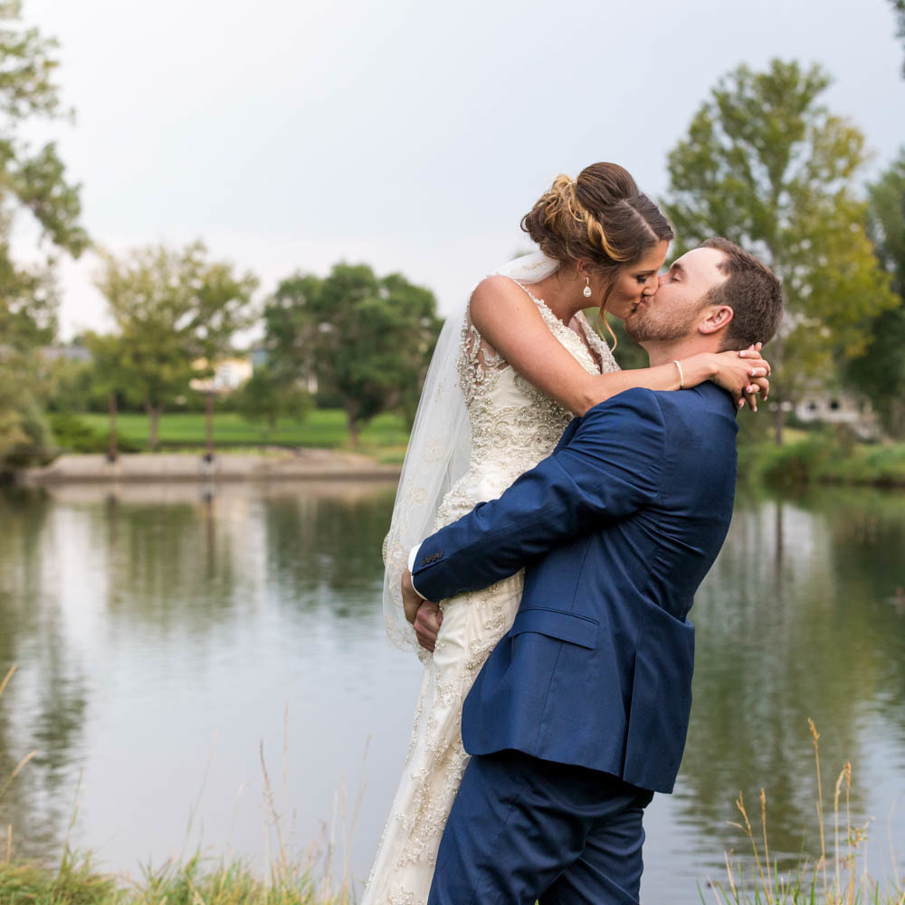 Bride and groom portrait, lakewood country club, mountain wedding planner, denver wedding planner, colorado wedding planner, sweetly paired, summer wedding inspiration, destination wedding planner