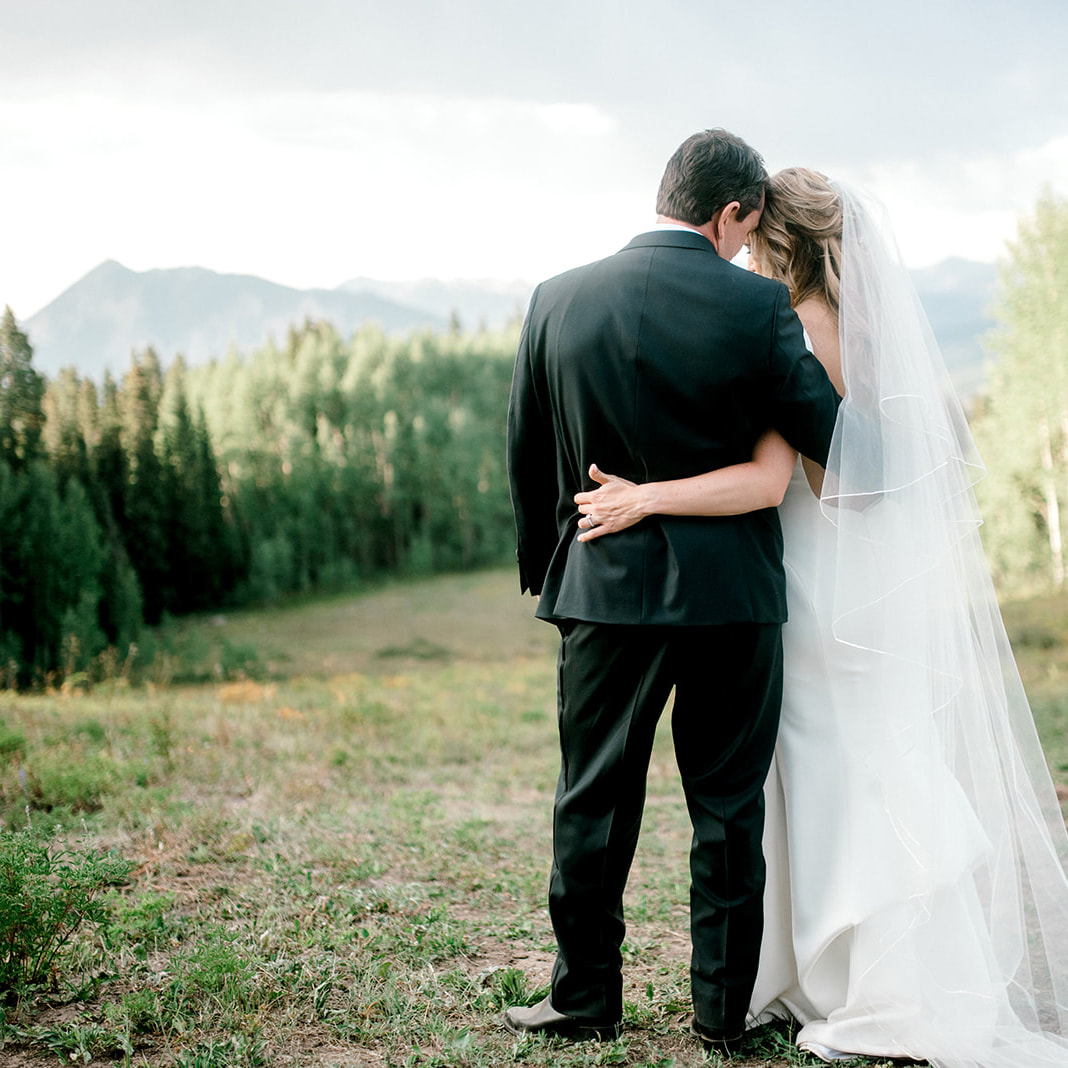 crested butte wedding planner, gorgeous mountain venue, colorado mountain venue, how to find a colorado venue