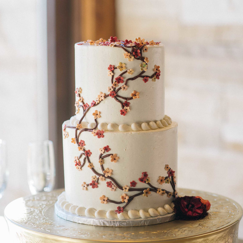 wedding dessert bar, no cake at wedding, denver wedding planner, wedding cake