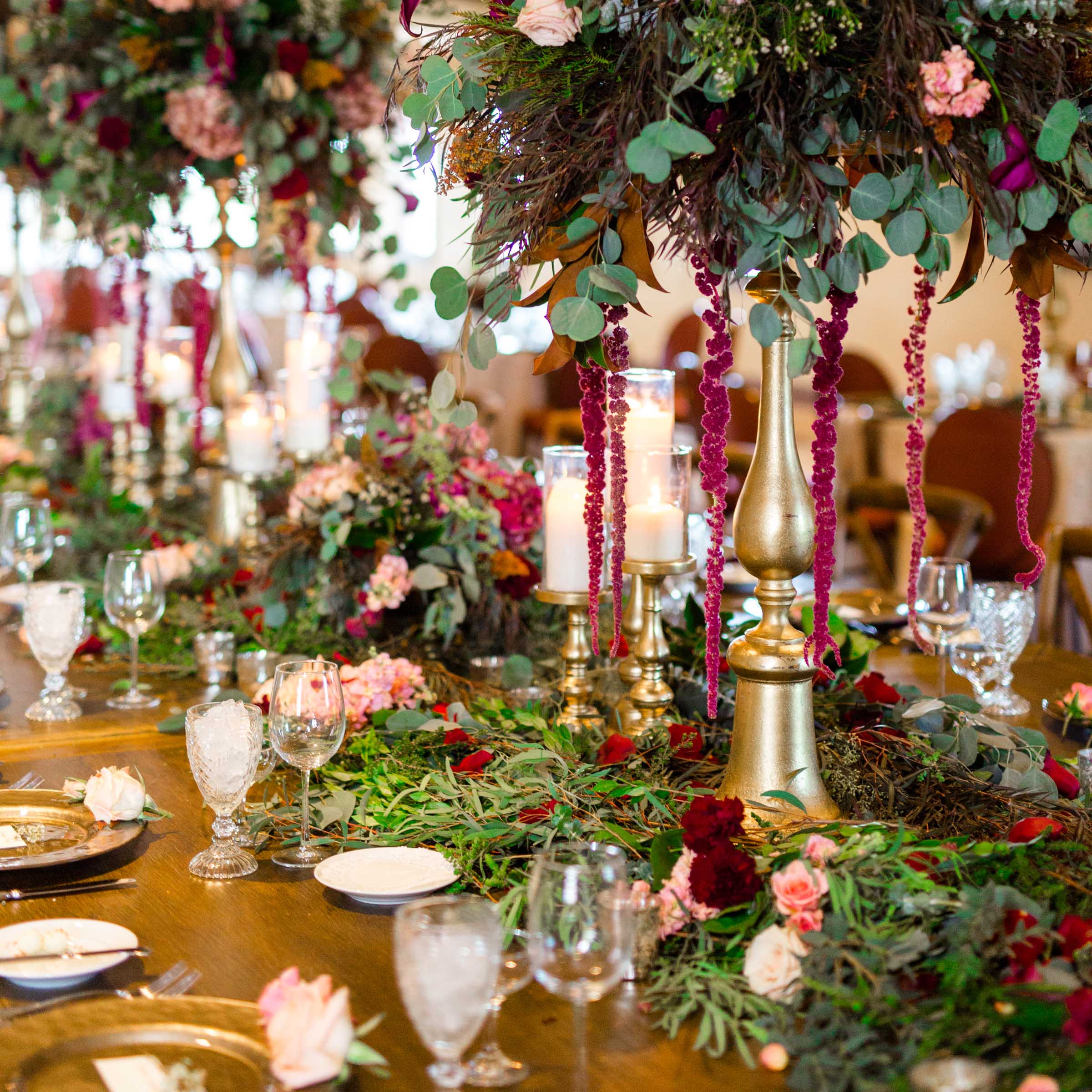 colorado golf club wedding, denver wedding planner, reception decor, kings table, tall floral centerpieces, gold chargers, autumn wedding decor, fall wedding inspiration, sweetly paired wedding planners
