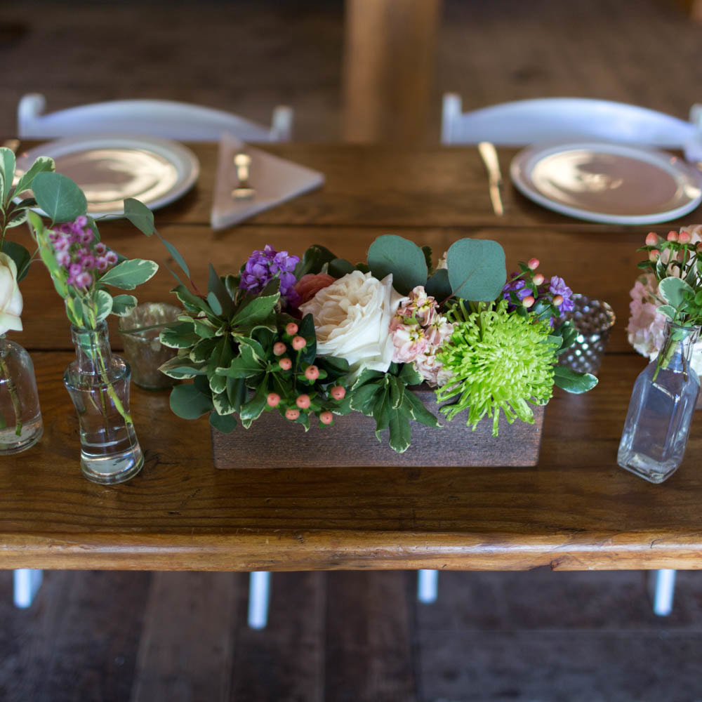 table decor, floral centerpieces, piney river ranch reception venue, rustic chic, vail wedding planner, colorado mountain weddings, sweetly paired wedding planner