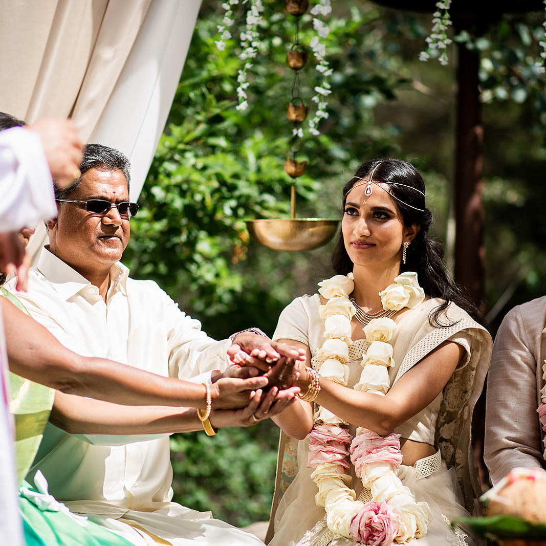 Picturevail wedding planner, colorado wedding planner, indian wedding vail, mandap, indian wedding planner, sari, donovan pavilion indian wedding