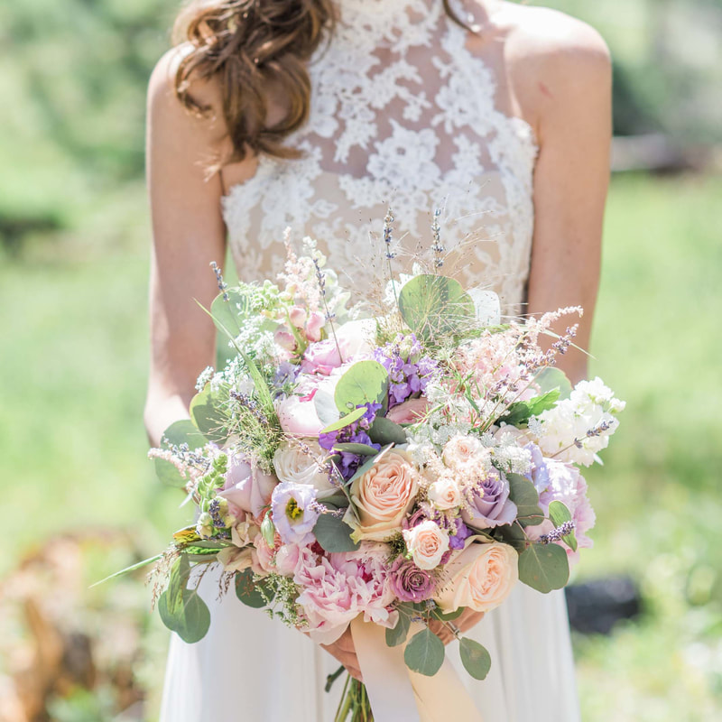 wedding mountain inspiration, beaver creek wedding planner, vail wedding planning, sweetly paired weddings, bridal bouquet, pastel color palette, lavender and blush wedding colors