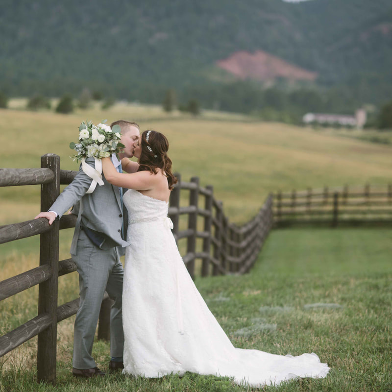 bride and groom portrait, couple kissing, spruce mountain ranch wedding planner, colorado wedding planner, vail wedding planning, mountain wedding inspiration, sweetly paired