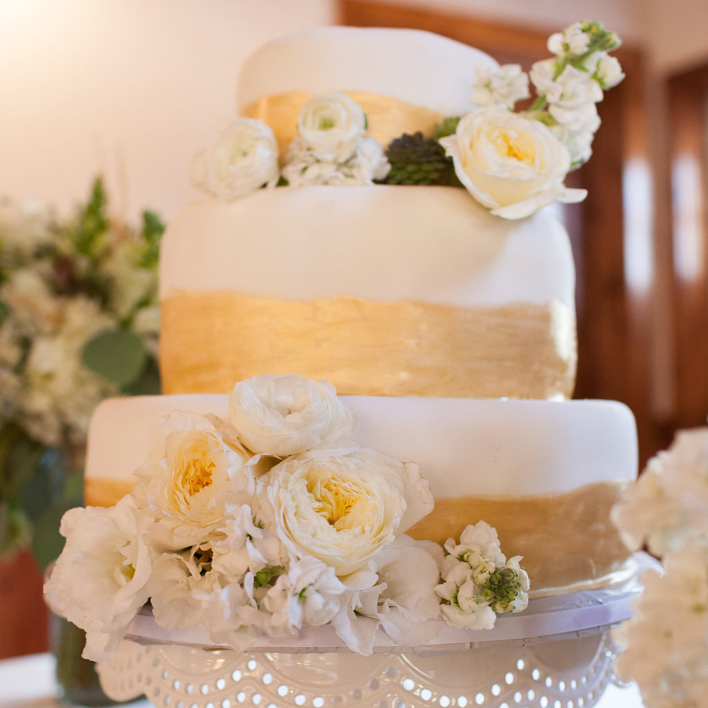 Dessert display, gold wedding cake, summerl wedding detail photos, deer creek valley ranch wedding, colorado wedding inspiration, denver wedding planner