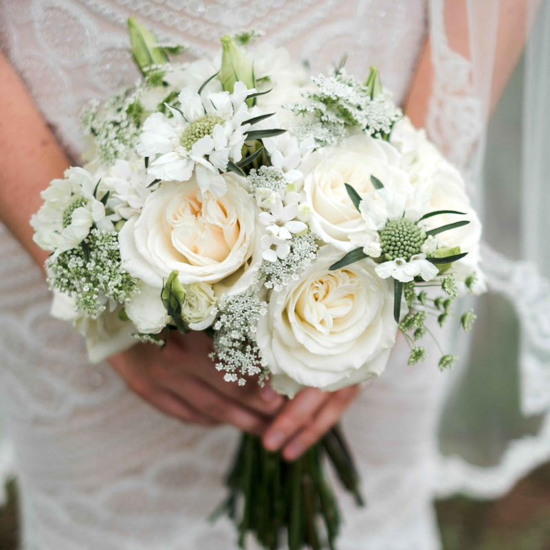 wedding mountain inspiration, beaver creek wedding planner, vail wedding planning, sweetly paired weddings, bridal bouquet, all white flowers
